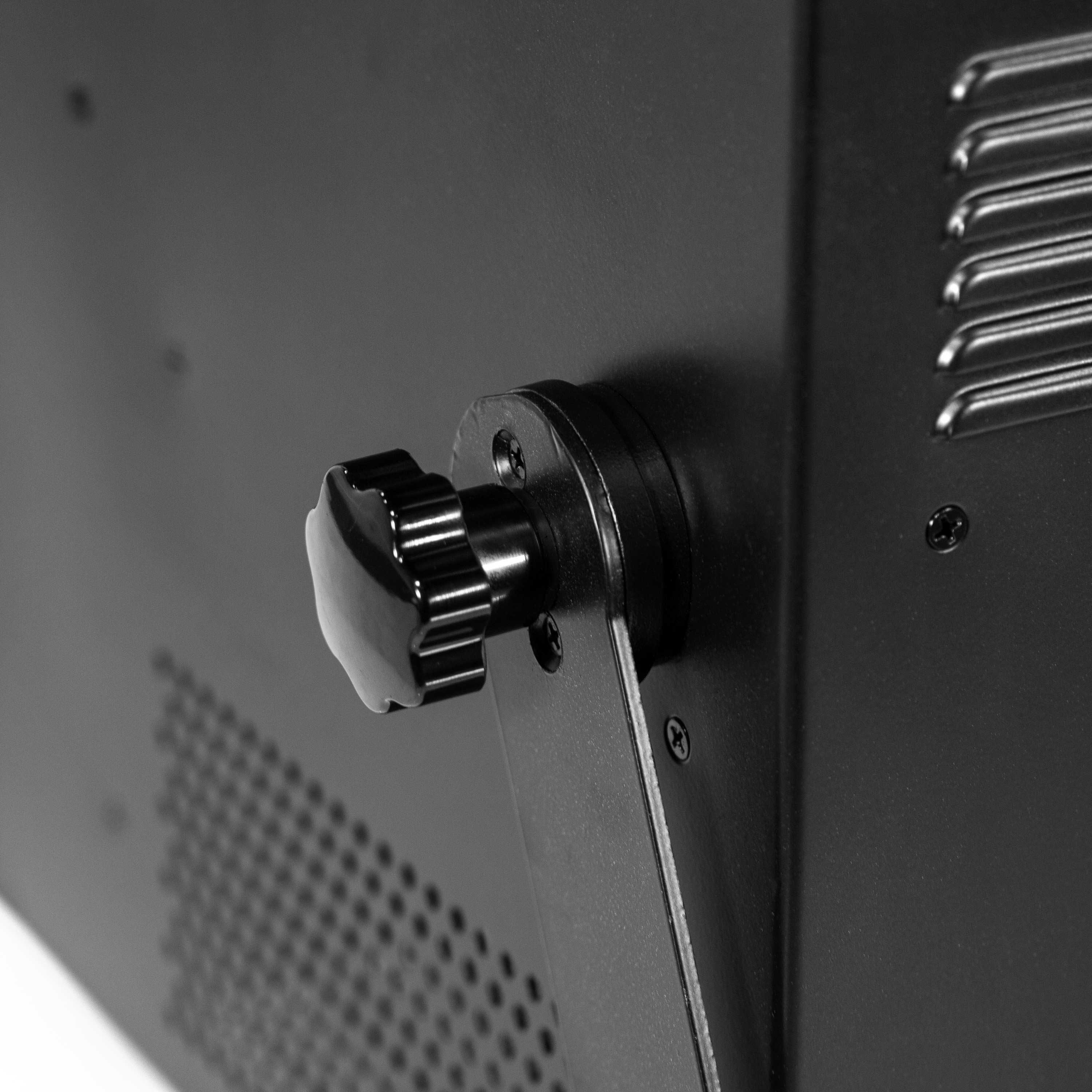 Evolite Pro FogJet Co2 IP – Outdoor CO2 Jet Effect Fog Machine (IP54)