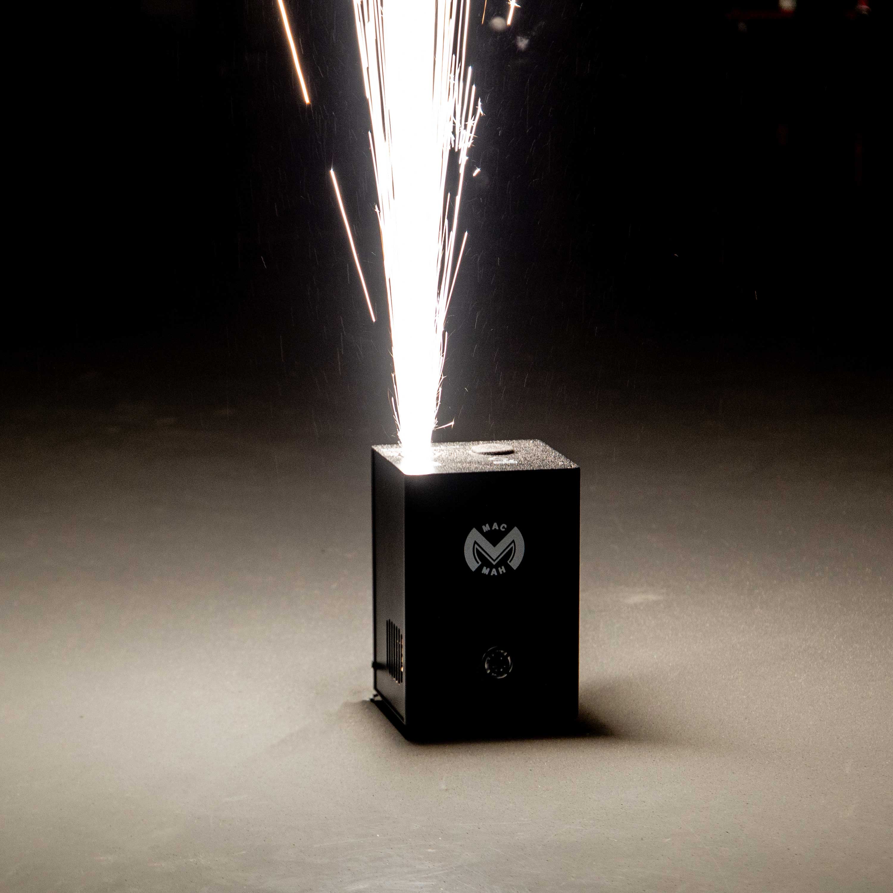 Mac Mah Mac Spark 300 – Cold Spark Machine with 200g Spark Powder